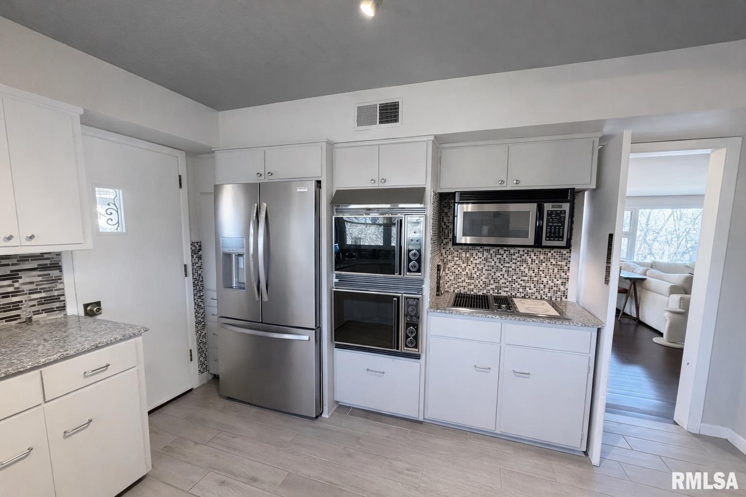 4036 North Brookmont Road Peoria, IL 61614 - Photo 18 of 38