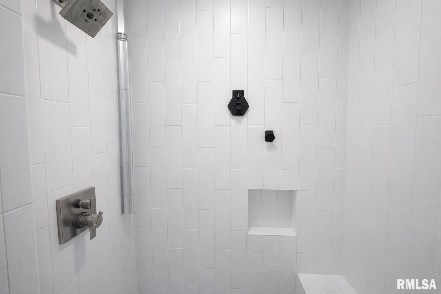 4036 North Brookmont Road Peoria, IL 61614 - Photo 25 of 38