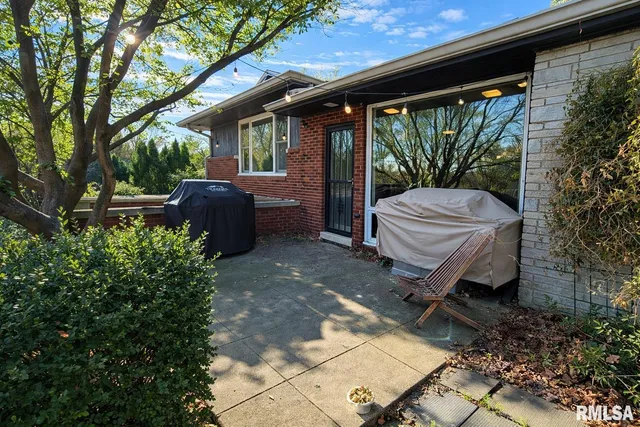 $279,900 | 4036 North Brookmont Road, Peoria, IL 61614