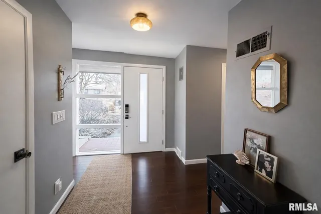 $279,900 | 4036 North Brookmont Road, Peoria, IL 61614