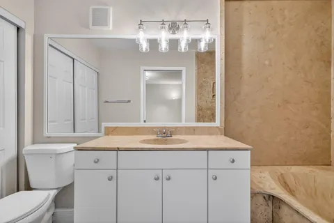 $179,999 | 24 Crossings Circle, Unit D, Boynton Beach, FL 33435