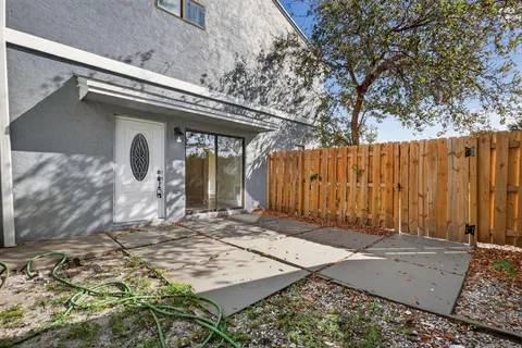 $179,999 | 24 Crossings Circle, Unit D, Boynton Beach, FL 33435