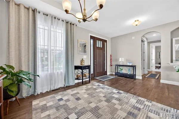 $819,900 | 408 Hamlet Court, Lake St. Louis, MO 63367