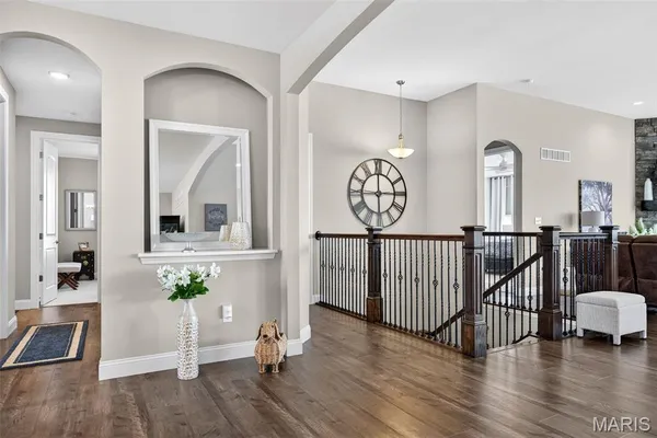 $819,900 | 408 Hamlet Court, Lake St. Louis, MO 63367