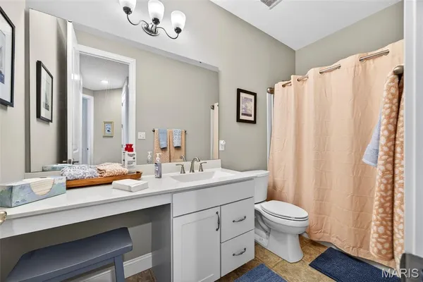 $819,900 | 408 Hamlet Court, Lake St. Louis, MO 63367