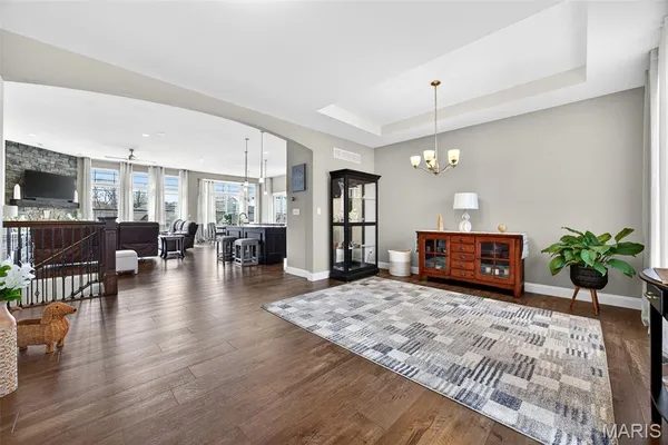 $819,900 | 408 Hamlet Court, Lake St. Louis, MO 63367