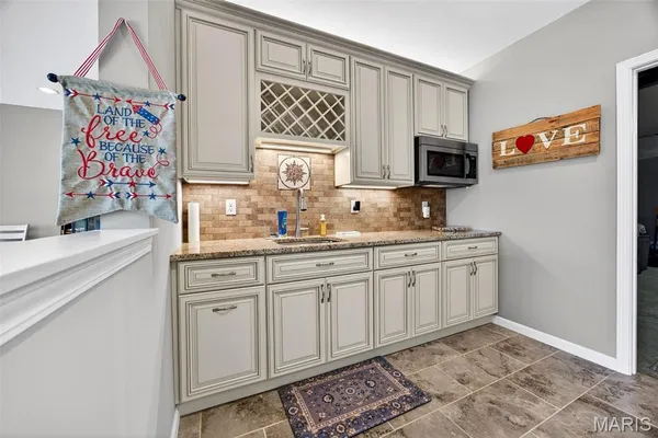 $819,900 | 408 Hamlet Court, Lake St. Louis, MO 63367