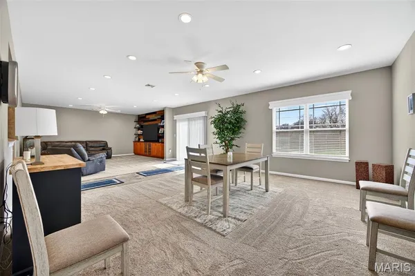 $819,900 | 408 Hamlet Court, Lake St. Louis, MO 63367