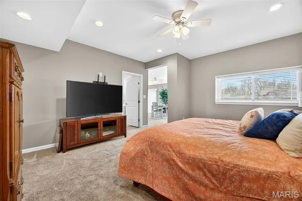 $819,900 | 408 Hamlet Court, Lake St. Louis, MO 63367