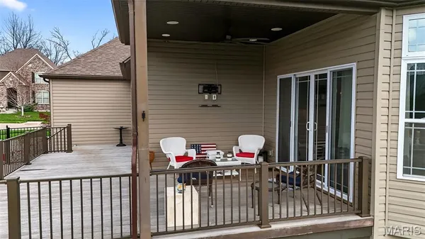 $819,900 | 408 Hamlet Court, Lake St. Louis, MO 63367