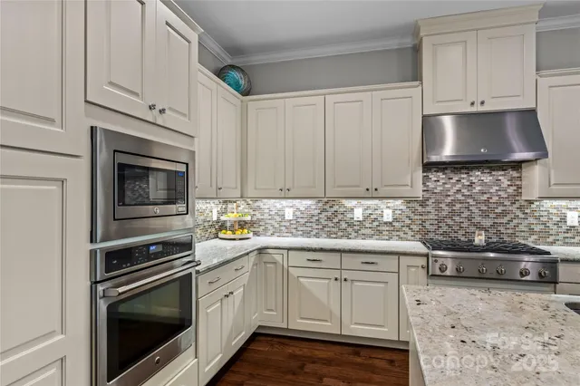 $1,010,000 | 112 Chimney Rock Court, Denver, NC 28037