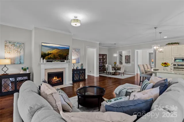 $1,010,000 | 112 Chimney Rock Court, Denver, NC 28037