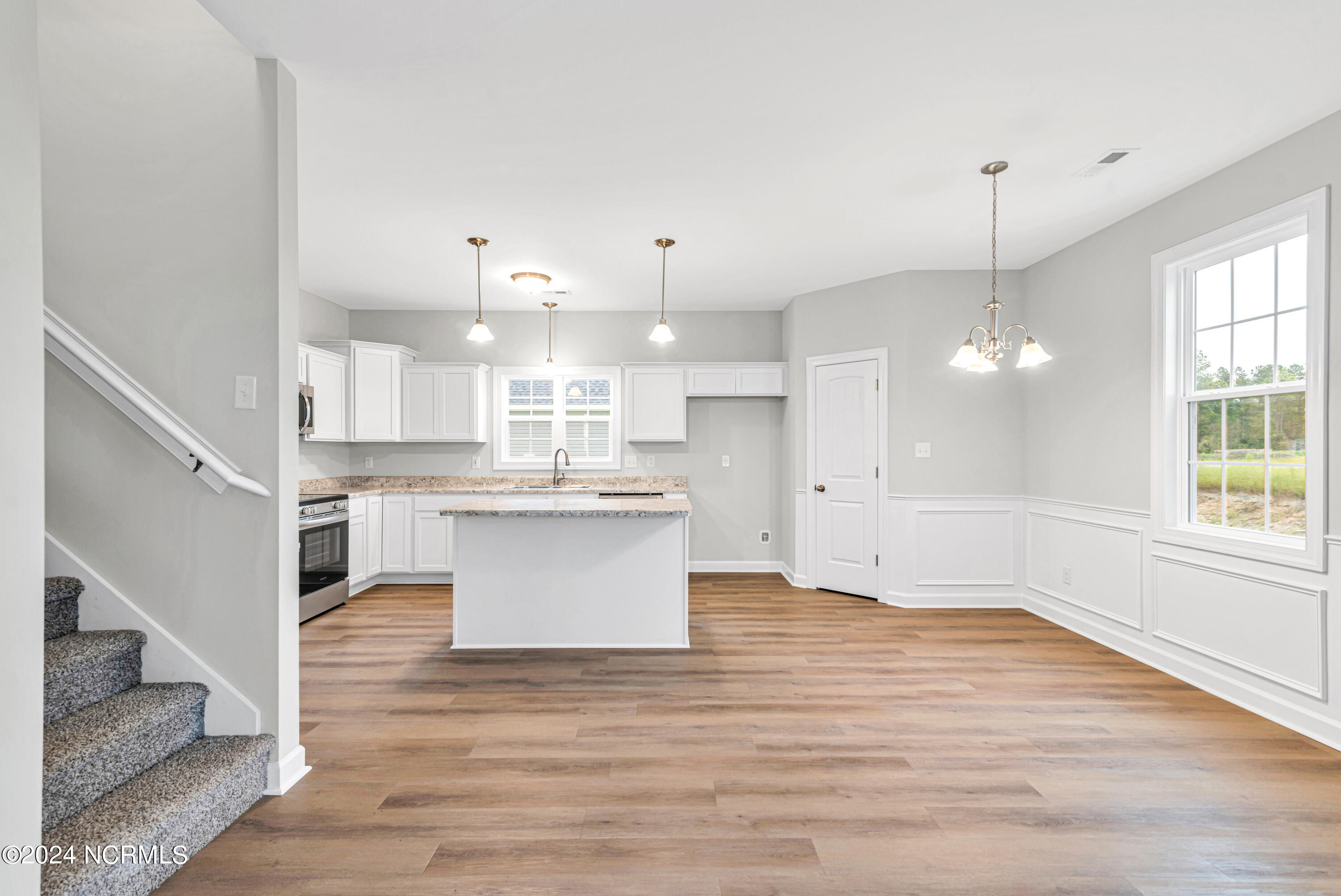 1229 Inner Banks Lane Jacksonville, NC 28546 - Photo 11 of 52 SIMILAR PHOTO