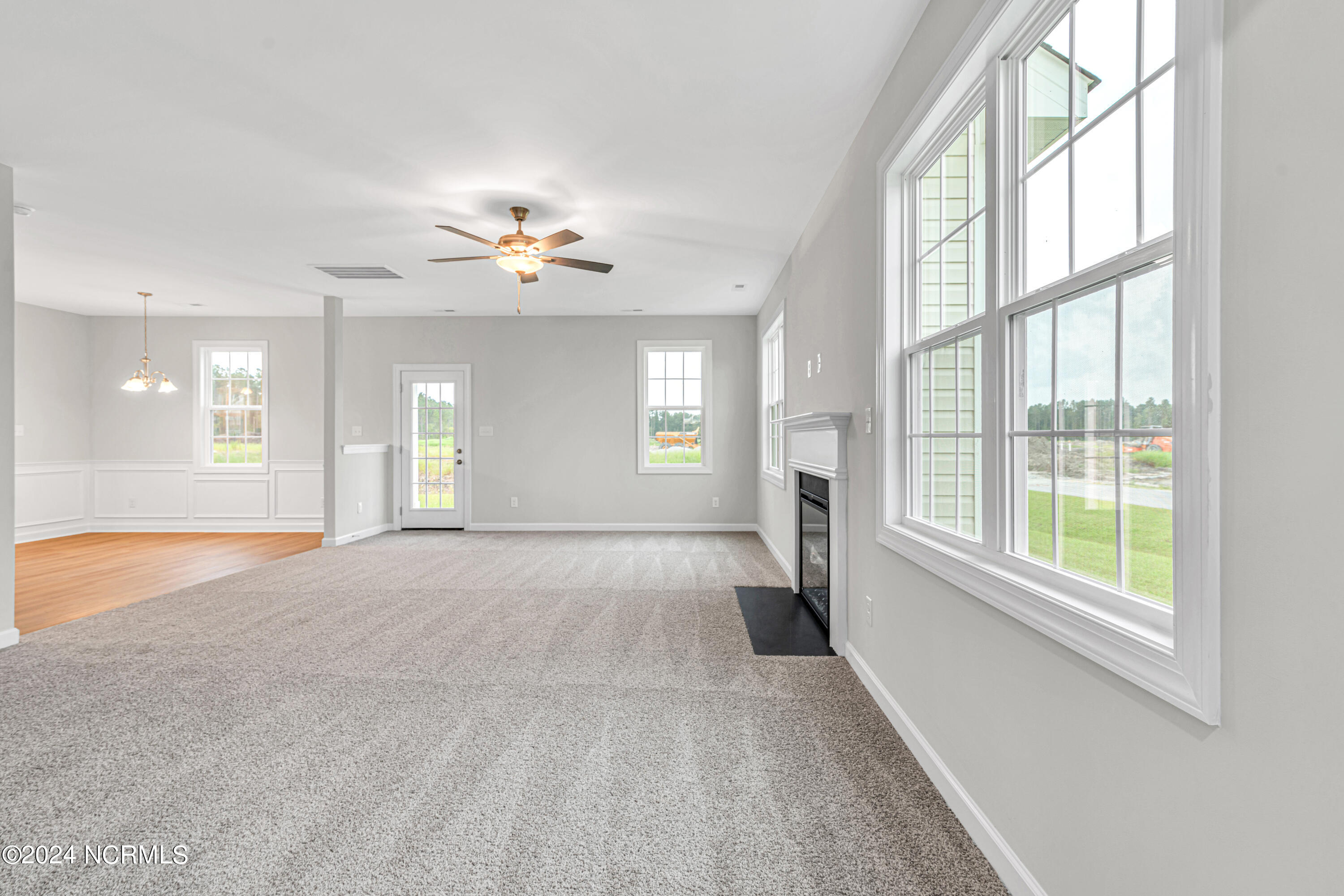 1229 Inner Banks Lane Jacksonville, NC 28546 - Photo 5 of 52 SIMILAR PHOTO