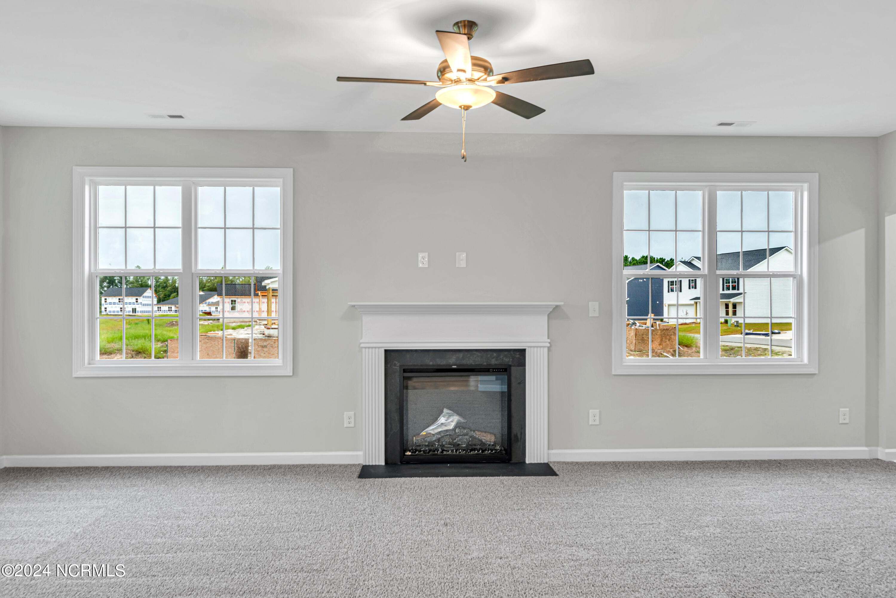 1229 Inner Banks Lane Jacksonville, NC 28546 - Photo 8 of 52 SIMILAR PHOTO