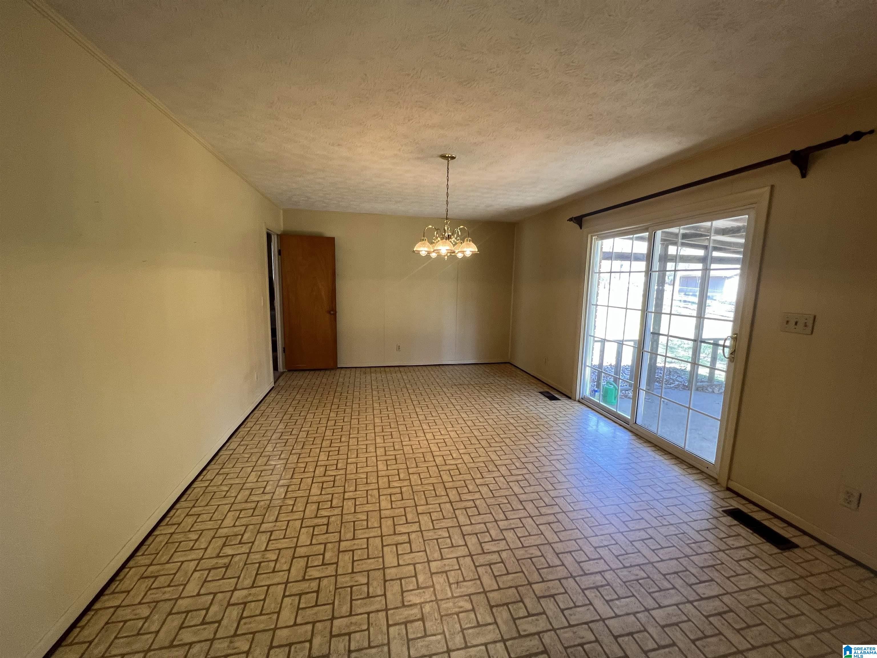 913 Hilton Road Anniston, AL 36207 - Photo 9 of 21