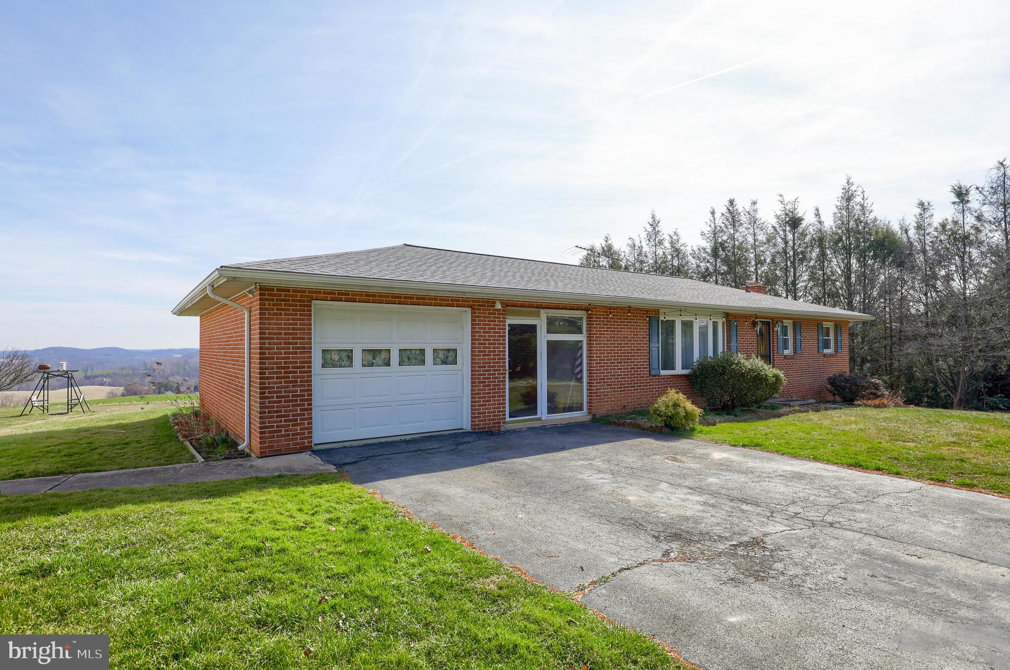 237 Oak Road Conestoga, PA 17516 - Photo 3 of 54