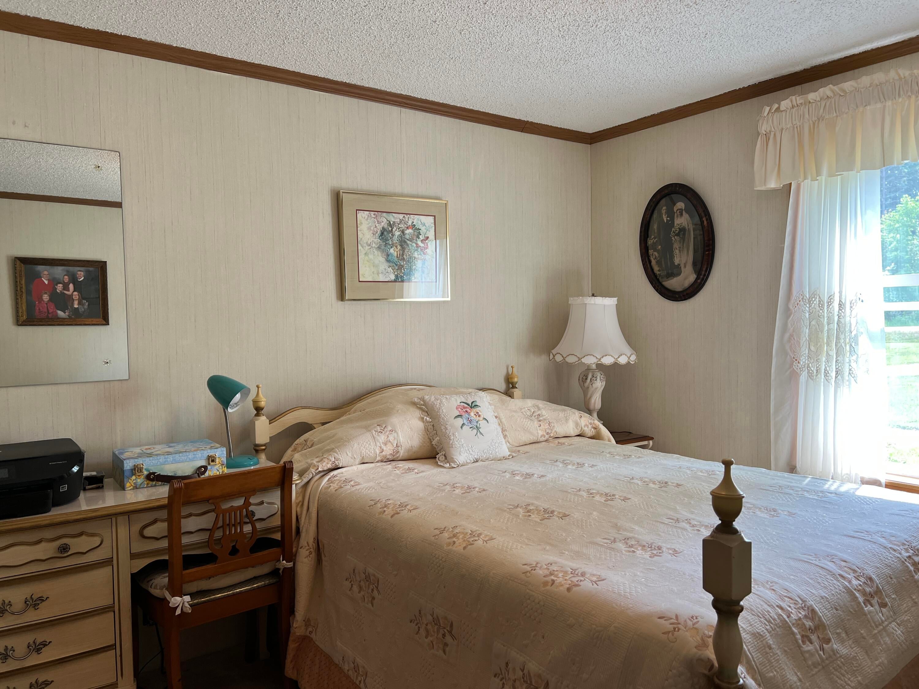 22631 South Lake Road Moran, MI 49760 - Photo 19 of 33 Gallery Image 19