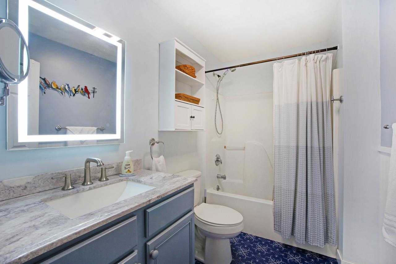 8 Royal Lane, Unit 22 Raymond, NH 03077 - Photo 38 of 60