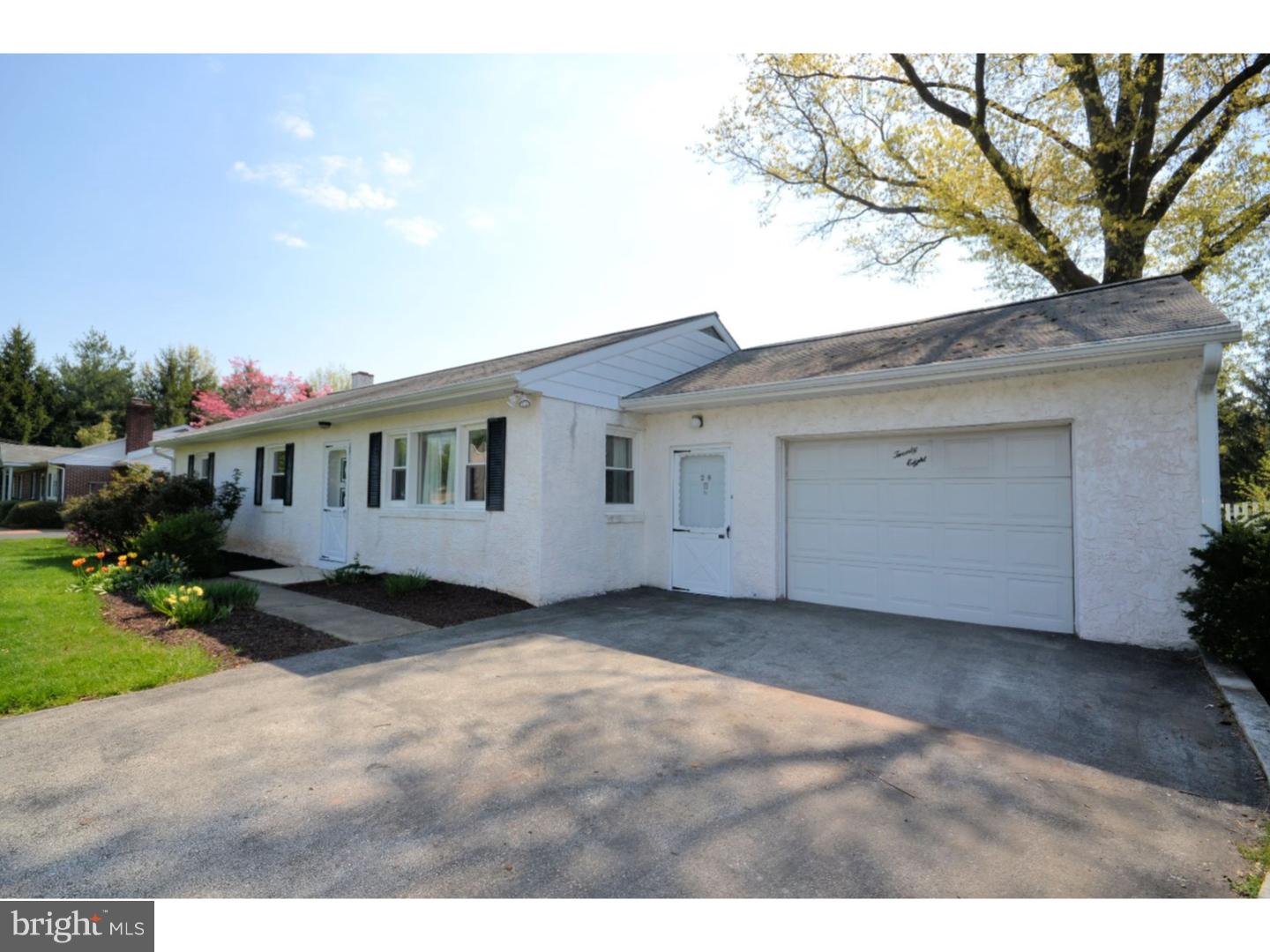 28 Country Club Road Royersford, PA 19468 - Photo 5 of 23 Garage