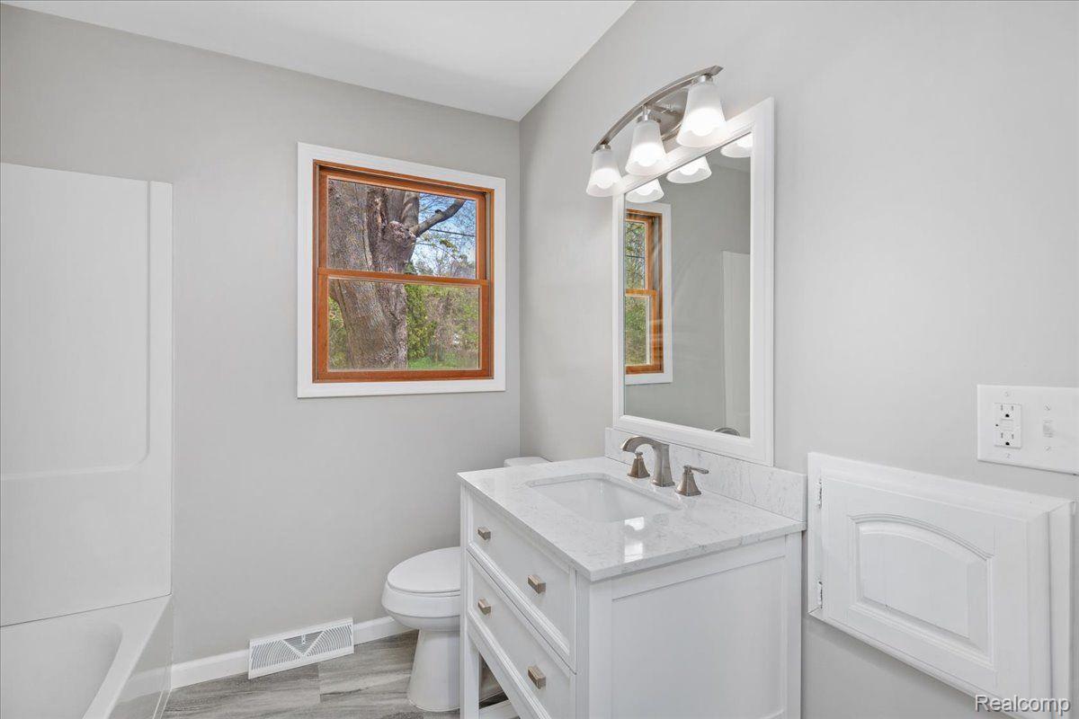 7771 South Eston Road Clarkston, MI 48348 - Photo 17 of 33 Gallery Image 17