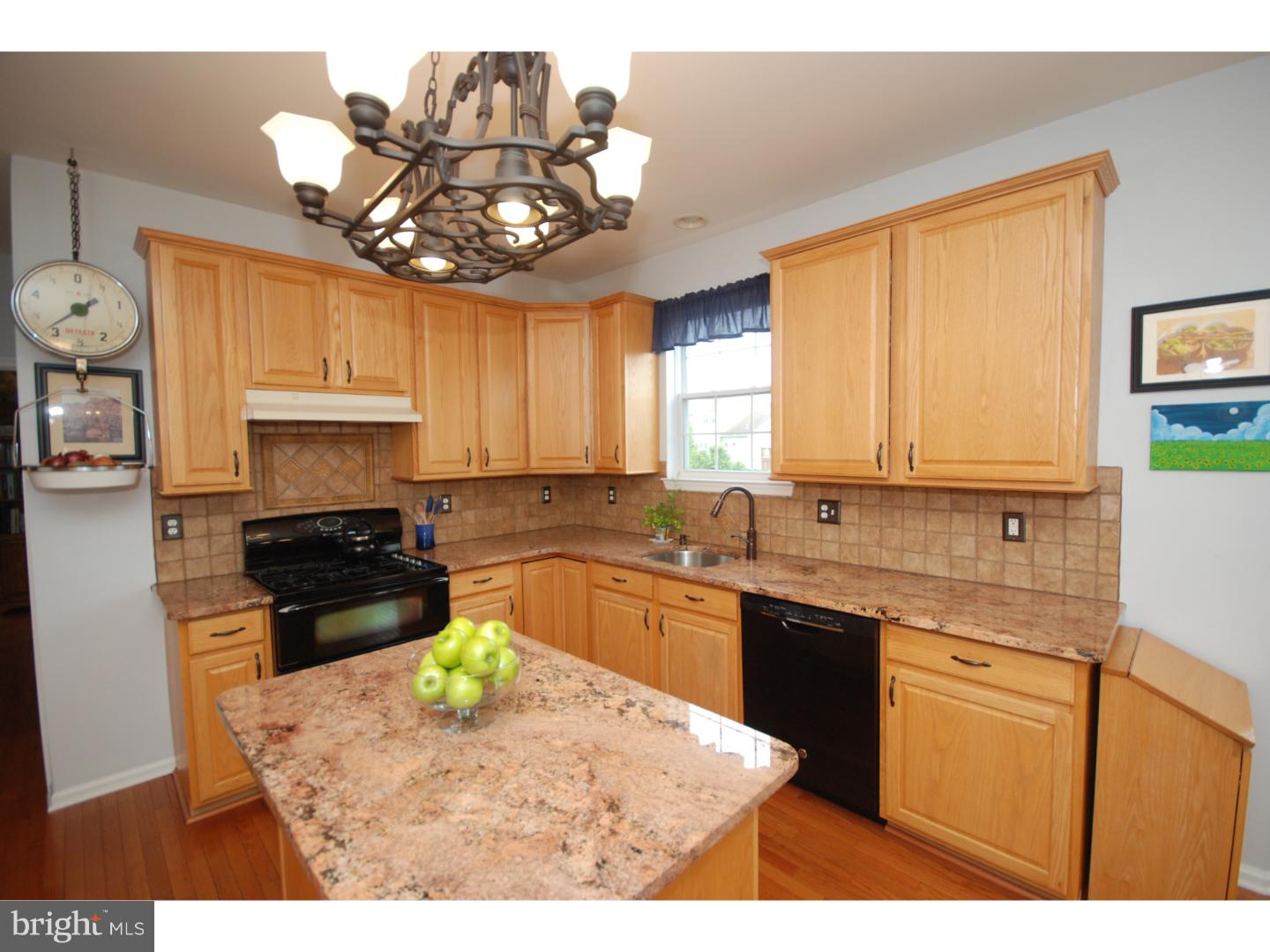 29 Keswick Road East Windsor, NJ 08520 - Photo 5 of 20