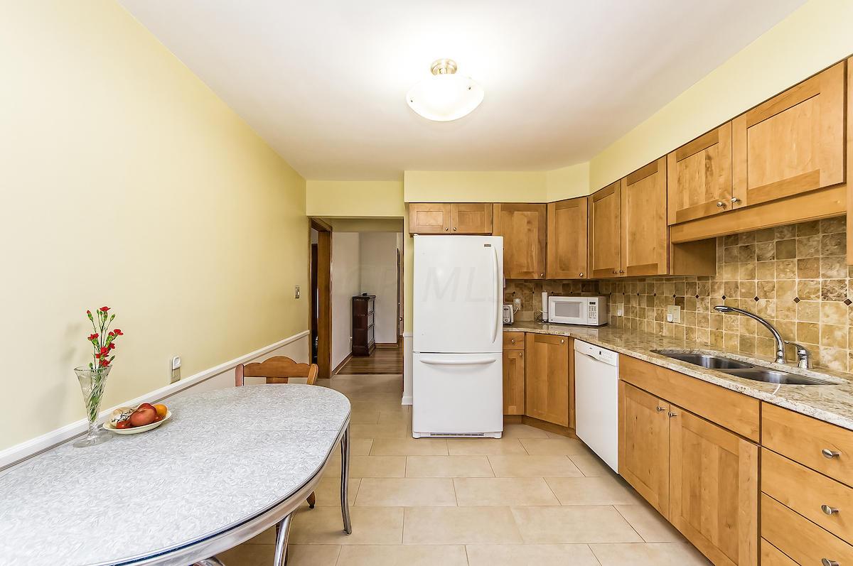 2336 Nottingham Road Columbus, OH 43221 - Photo 7 of 24 Gallery Image 7