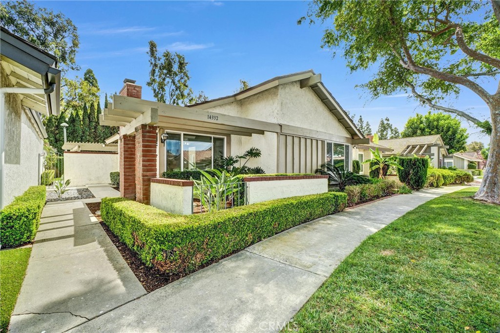 14332 Pinewood Road Tustin, CA 92780 - Photo 3 of 56