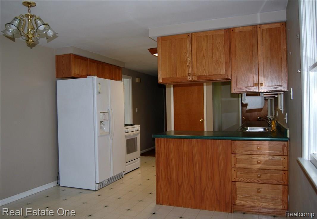 5574 Coldwater Road Columbiaville, MI 48421 - Photo 11 of 39 DSC_0159 (2).jpg