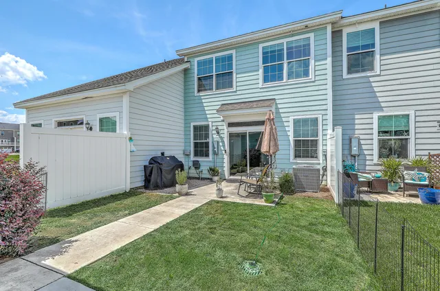 $284,900 | 602 Ravensridge Lane, Moncks Corner, SC 29461