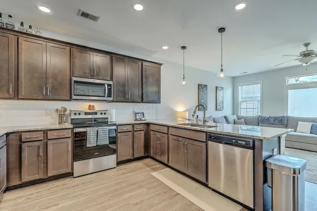 $284,900 | 602 Ravensridge Lane, Moncks Corner, SC 29461