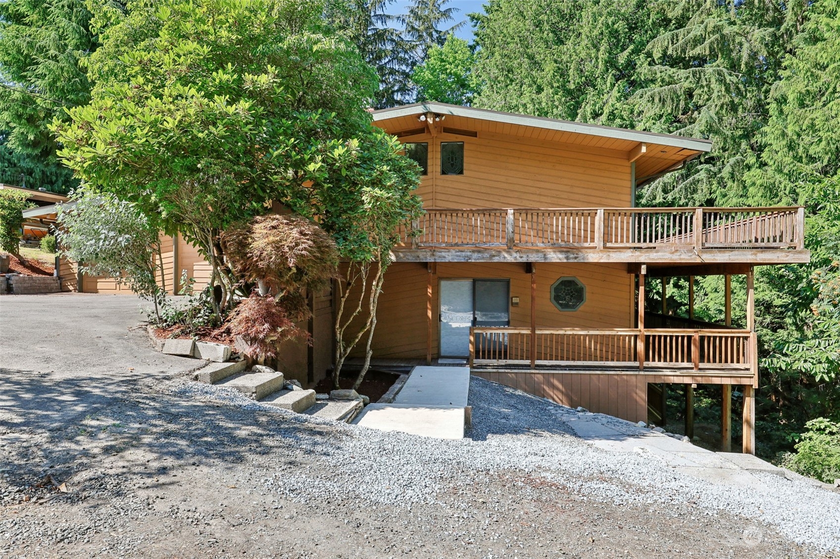 5817 Cady Road Everett, WA 98203 - Photo 1 of 35