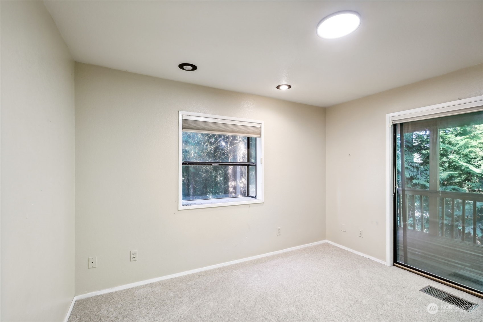 5817 Cady Road Everett, WA 98203 - Photo 22 of 35