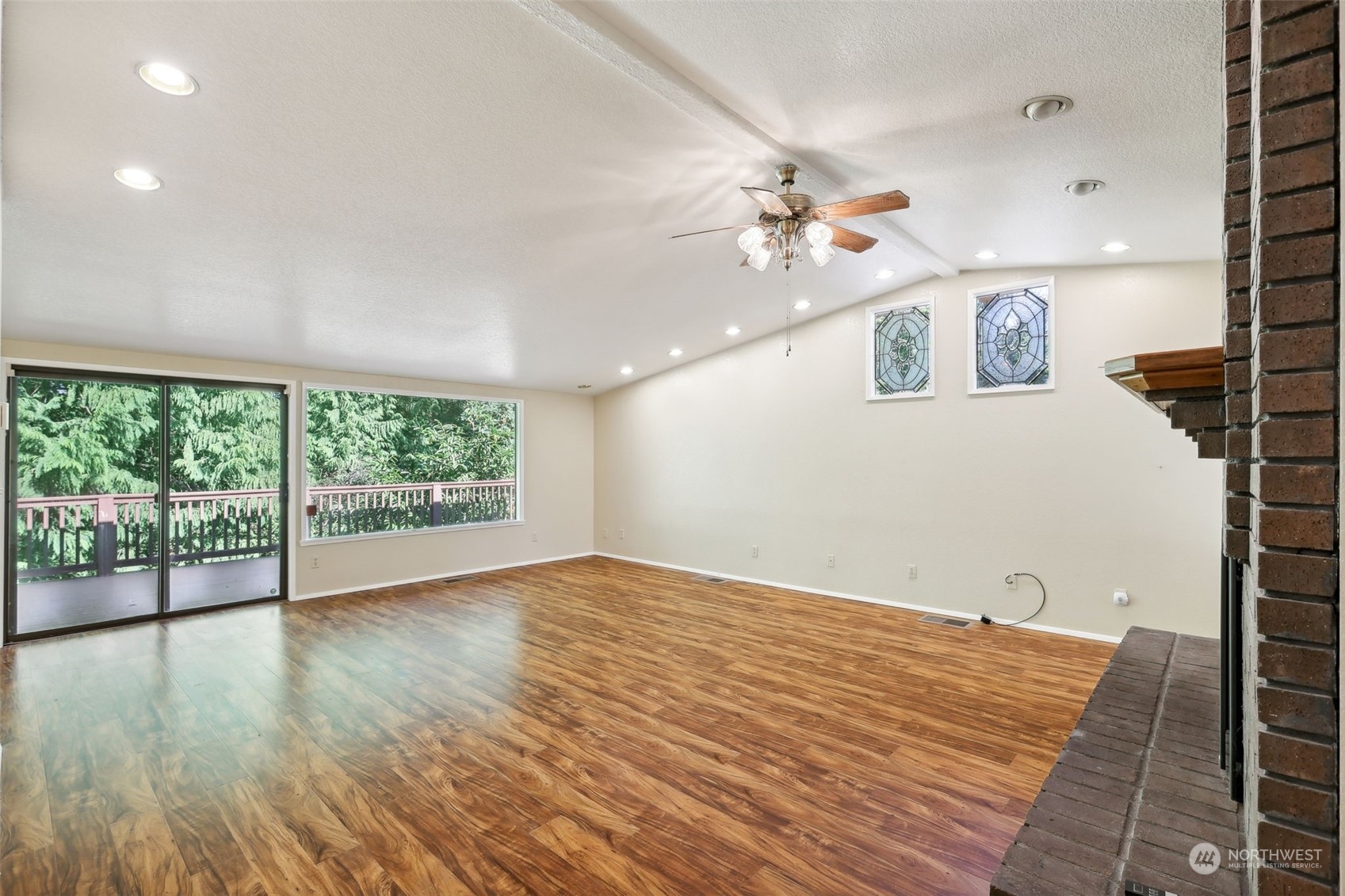 5817 Cady Road Everett, WA 98203 - Photo 3 of 35
