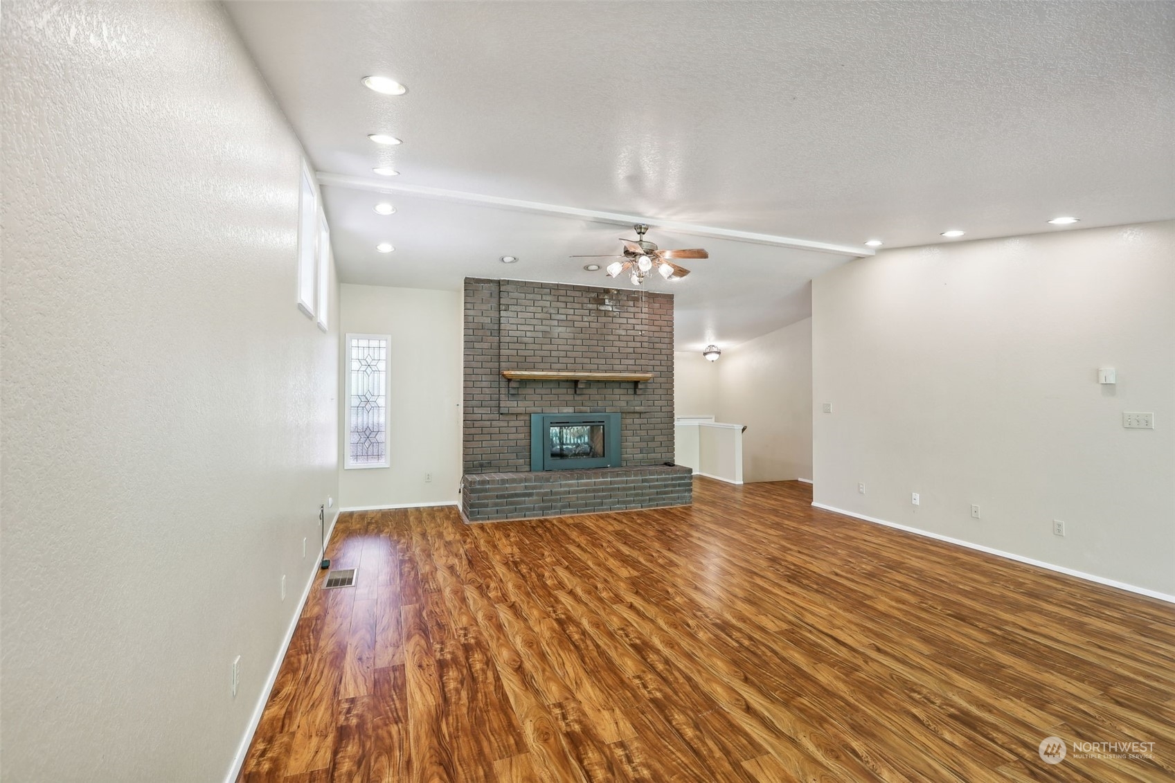 5817 Cady Road Everett, WA 98203 - Photo 5 of 35