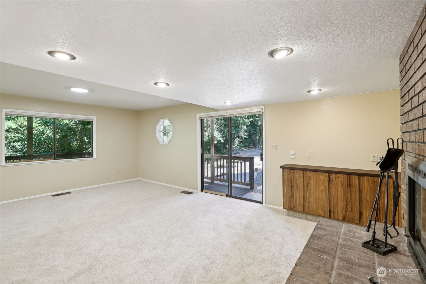 5817 Cady Road Everett, WA 98203 - Photo 8 of 35