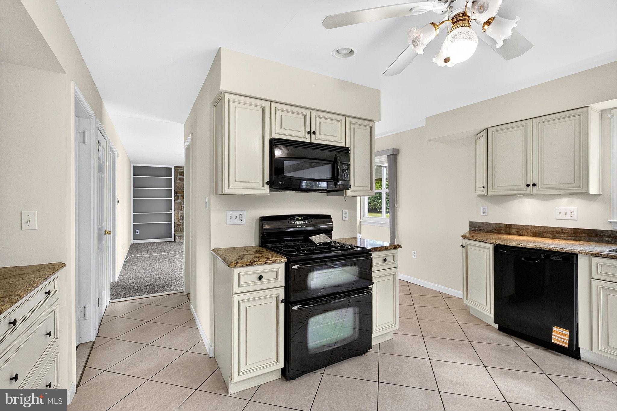 21 Winthrop Road Lawrenceville, NJ 08648 - Photo 12 of 42
