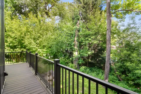 $1,795,000 | 853 Sauganash Drive, Fontana, WI 53125