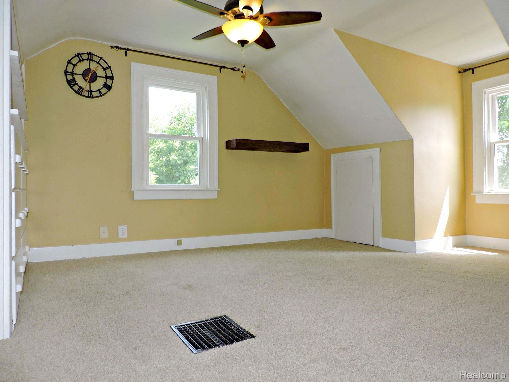 11300 Main Road Fenton, MI 48430 - Photo 27 of 57 27.JPG