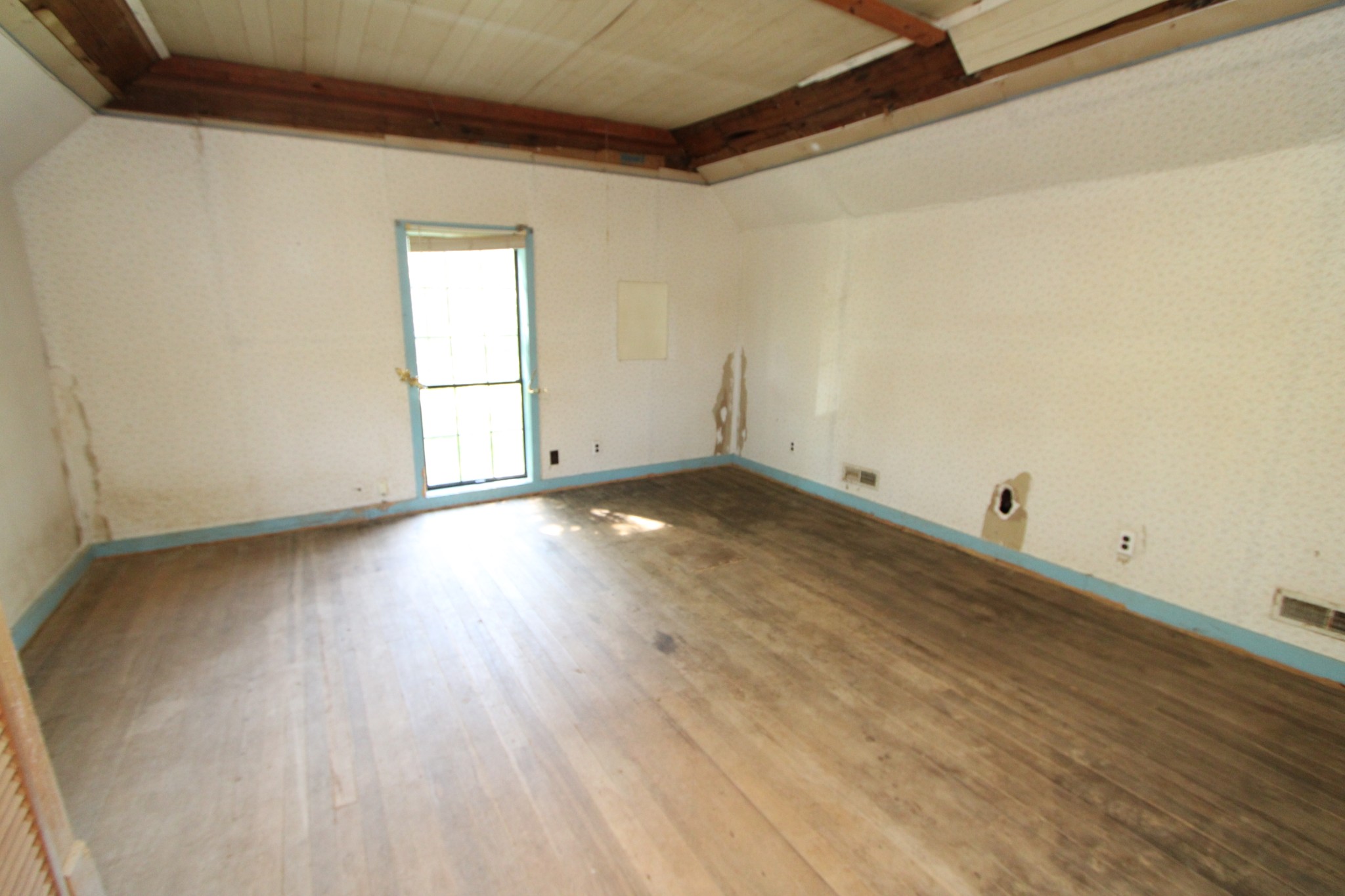3182 Dodson Gap Road Culleoka, TN 38451 - Photo 10 of 15 a view of a room with wooden floor and window