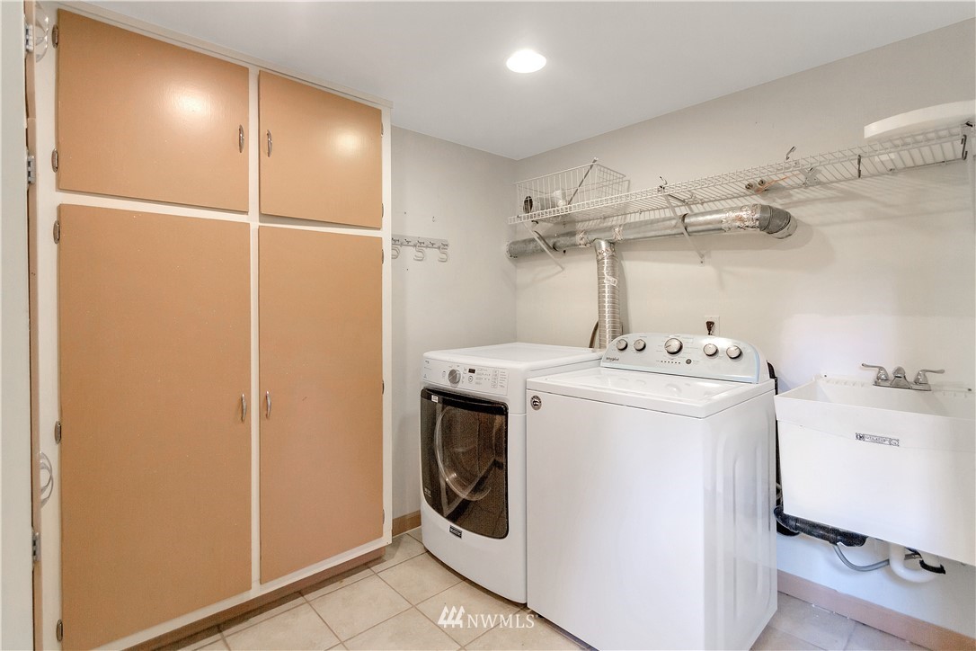 3726 199th Street Southeast Bothell, WA 98012 - Photo 14 of 18 a utility room with dryer and washer