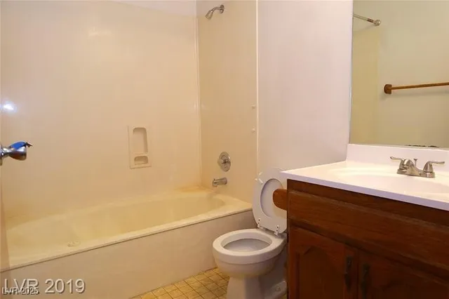 $1,350 | 6619 West Tropicana Avenue, Unit 202, Las Vegas, NV 89103