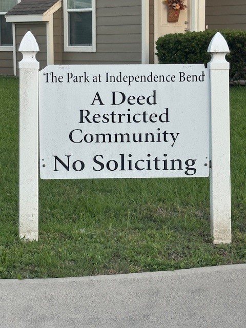 6815 Independence Boulevard Baytown, TX 77521 - Photo 4 of 24 a sign on the side of a building