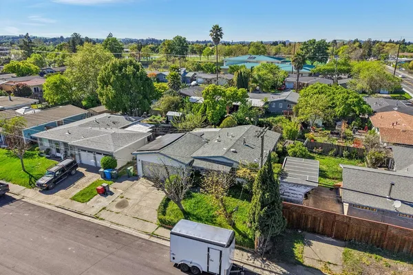 $550,000 | 1533 Joan Drive, Petaluma, CA 94954