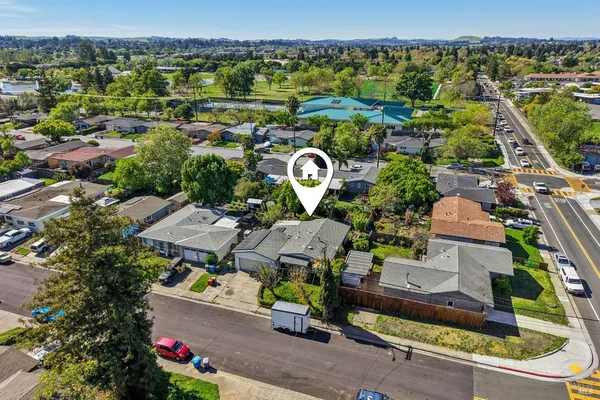 $550,000 | 1533 Joan Drive, Petaluma, CA 94954