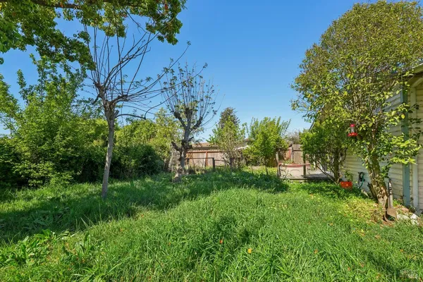 $550,000 | 1533 Joan Drive, Petaluma, CA 94954