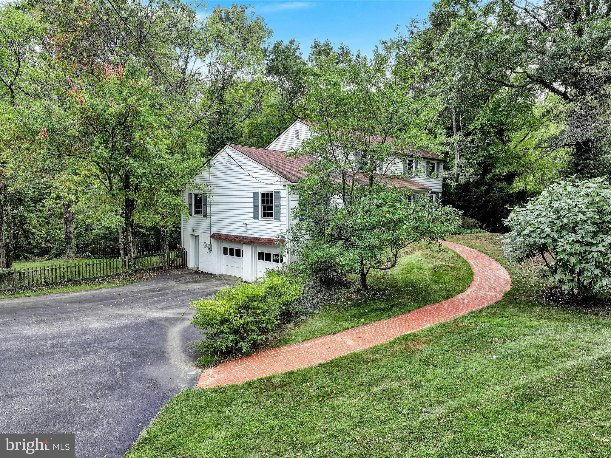 2 Cold Spring Road Media, PA 19063 - Photo 5 of 55 Long Driveway with Turn-Around Capability