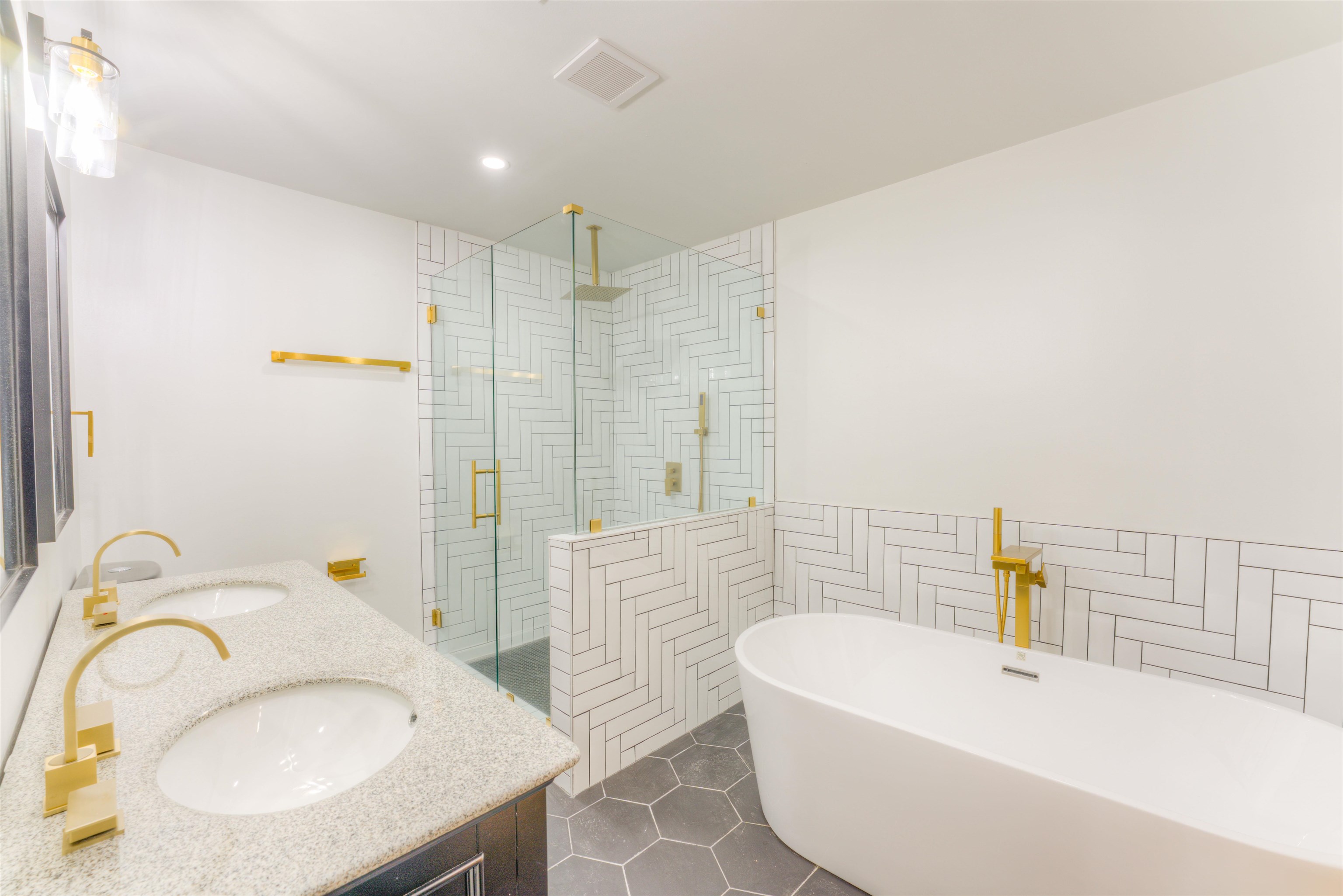 6224 Benjestown Road Memphis, TN 38127 - Photo 16 of 36 a bathroom with a sink and a mirror