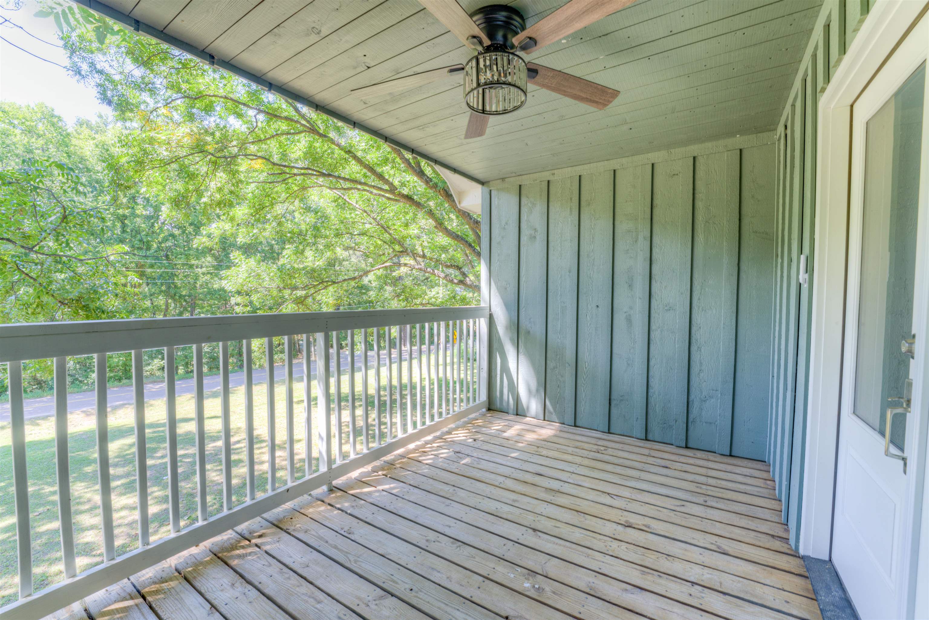 6224 Benjestown Road Memphis, TN 38127 - Photo 20 of 36 a view of a balcony