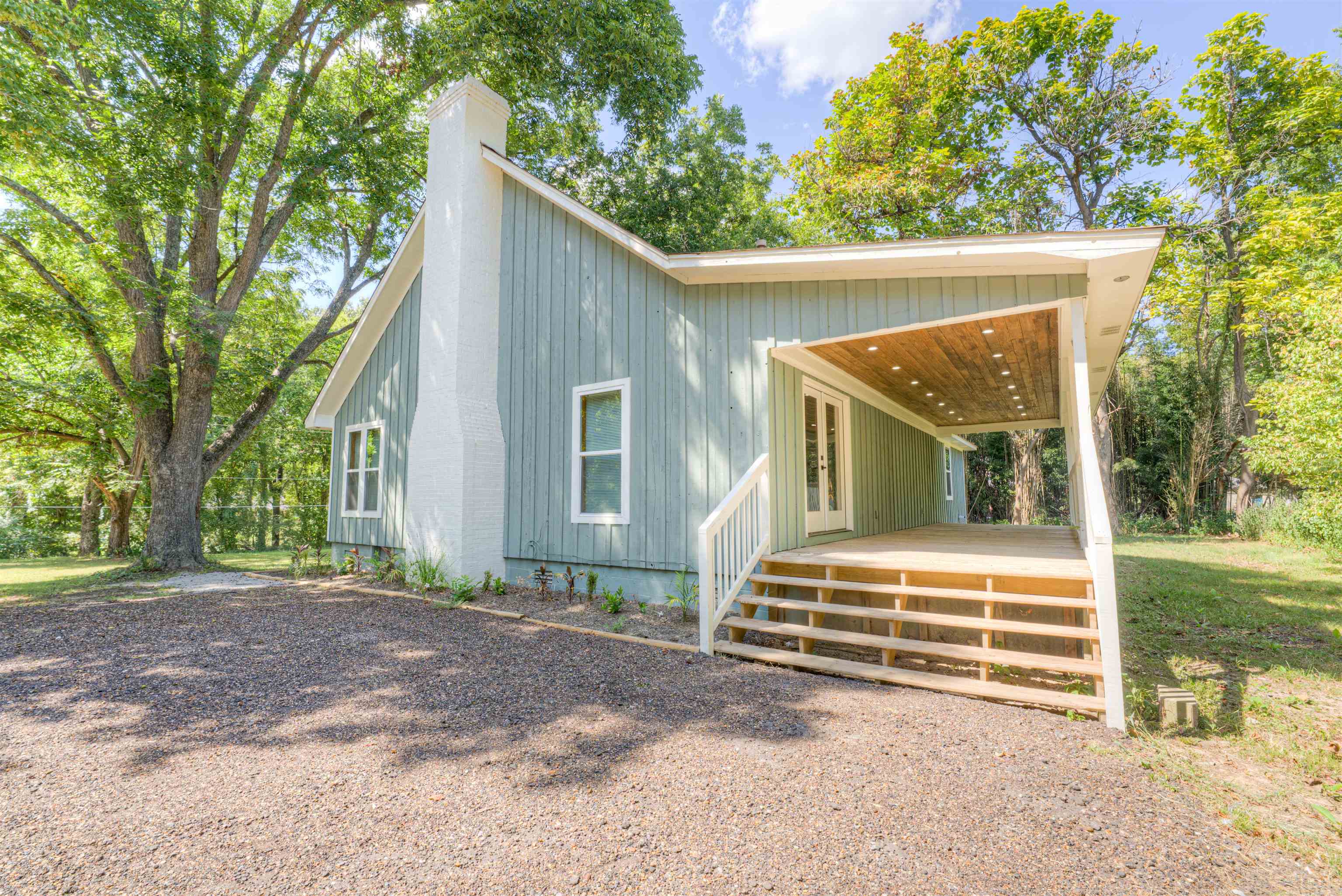 6224 Benjestown Road Memphis, TN 38127 - Photo 31 of 36 a view of a house with a yard